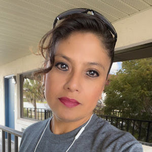 Meet your Posher, Beatriz